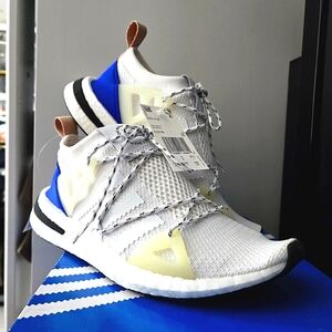 NWT Adidas Arkyn Sneakers Women 7.5
